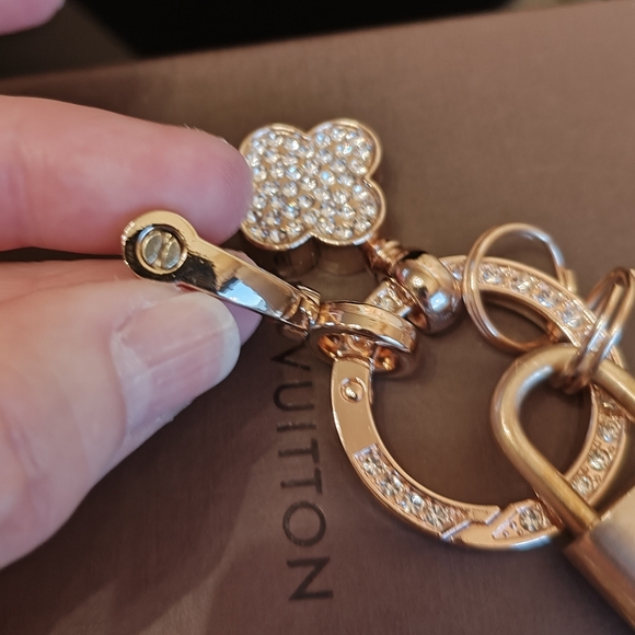 Authentic Louis Vuitton lock # 301 and LV drawer box With Unbranded Keychain - Picture 13 of 15